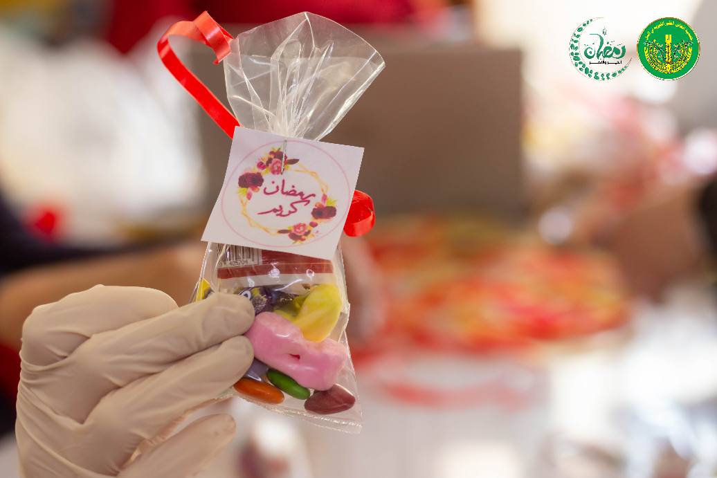 تم الانتهاء من توزيع رواتب المدرجين ل 1250 عائلة في شهر رمضان المبارك، مع تقديم بعض المساعدات💚✨